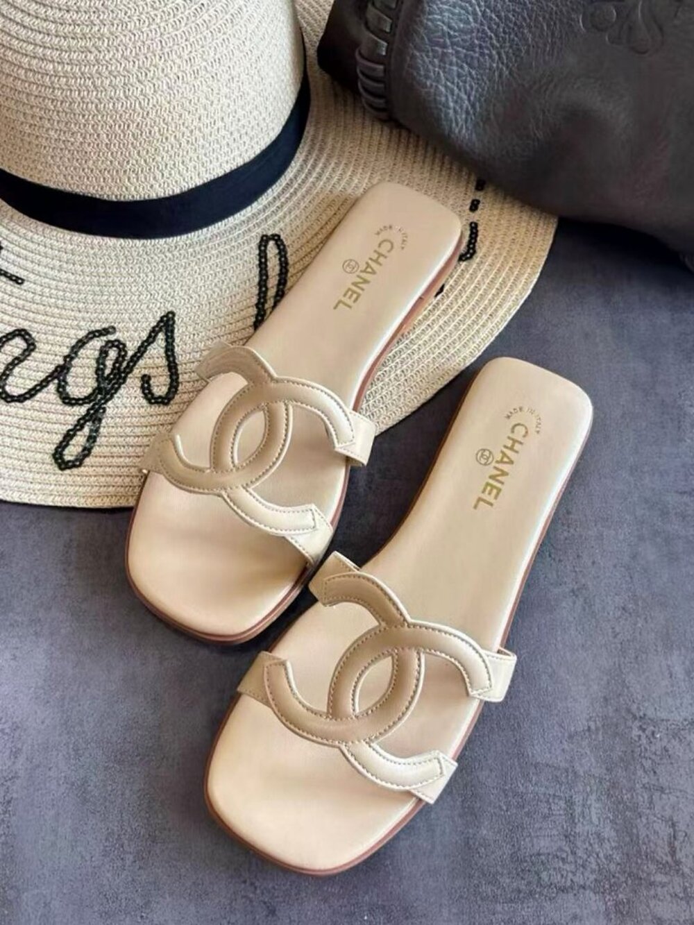 CHANEL Minimal Beige Leather Interlocking Strap Flat Slides - Picture 2 of 8